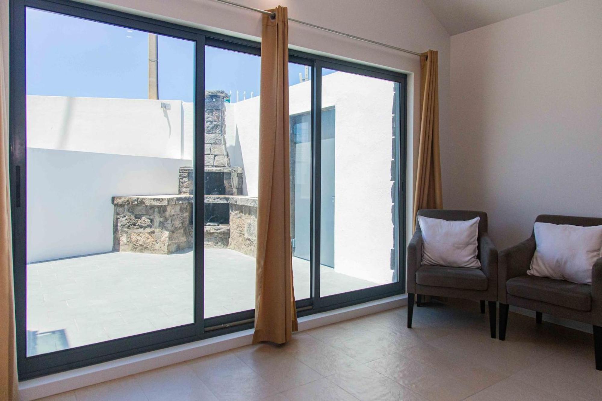 Mosteiros Beach House Buitenkant foto